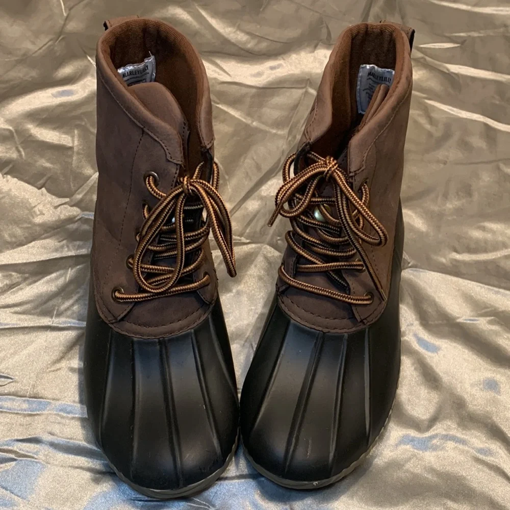 🌹 FLASH SALE 🔥MARLEYLILLY • Really Cute Monogrammed Duck Waterproof Boots